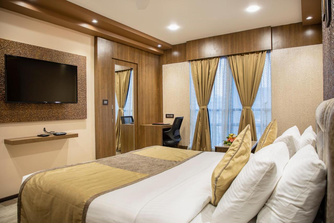 Hotel Rajmahal Gauháti Kültér fotó