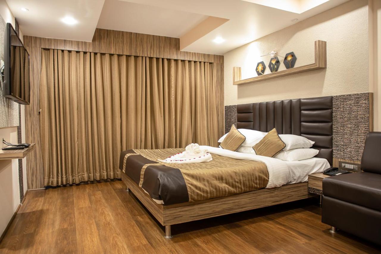 Hotel Rajmahal Gauháti Kültér fotó