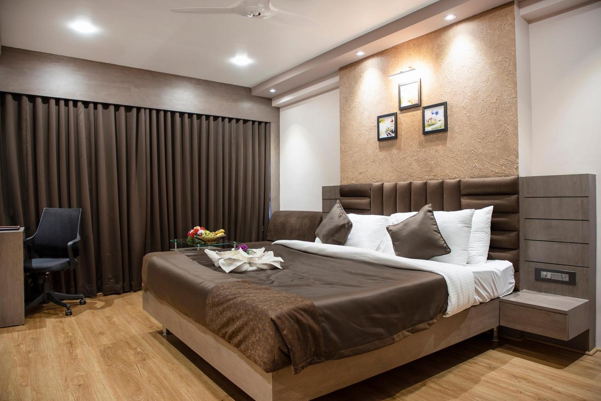 Hotel Rajmahal Gauháti Kültér fotó