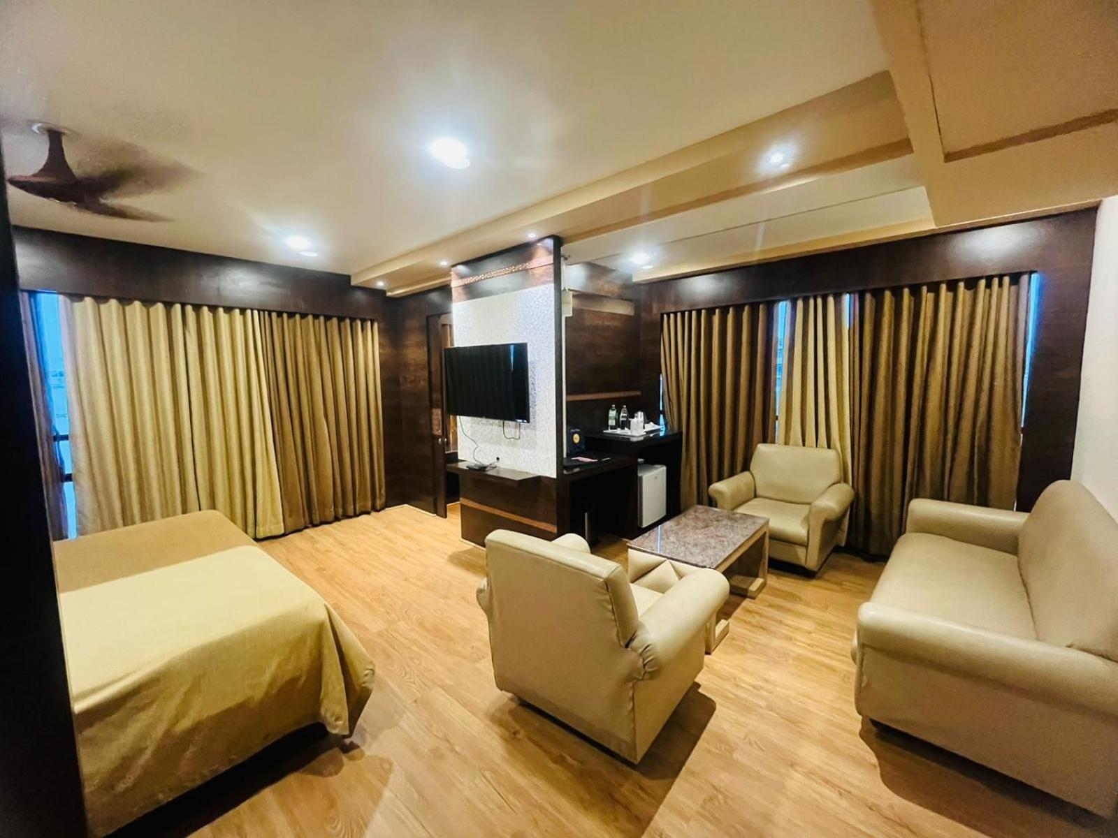 Hotel Rajmahal Gauháti Kültér fotó